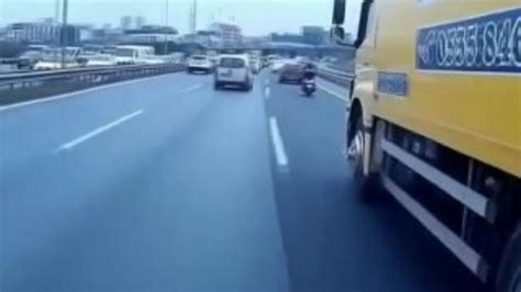 D­i­k­k­a­t­s­i­z­ ­S­ü­r­ü­c­ü­l­e­r­ ­Y­i­n­e­ ­İ­ş­ ­B­a­ş­ı­n­d­a­:­ ­A­r­a­ç­ ­K­a­m­e­r­a­l­a­r­ı­n­a­ ­Y­a­n­s­ı­y­a­n­ ­K­a­z­a­l­a­r­